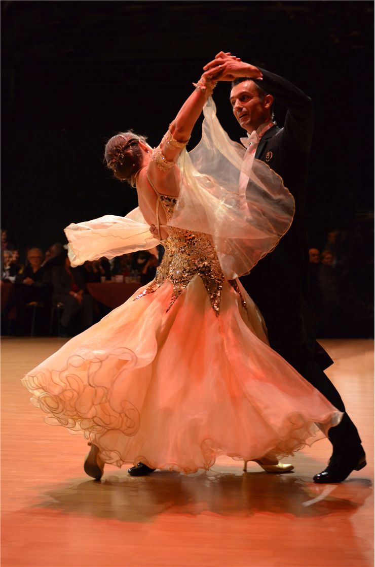 ballroom dancing waltz